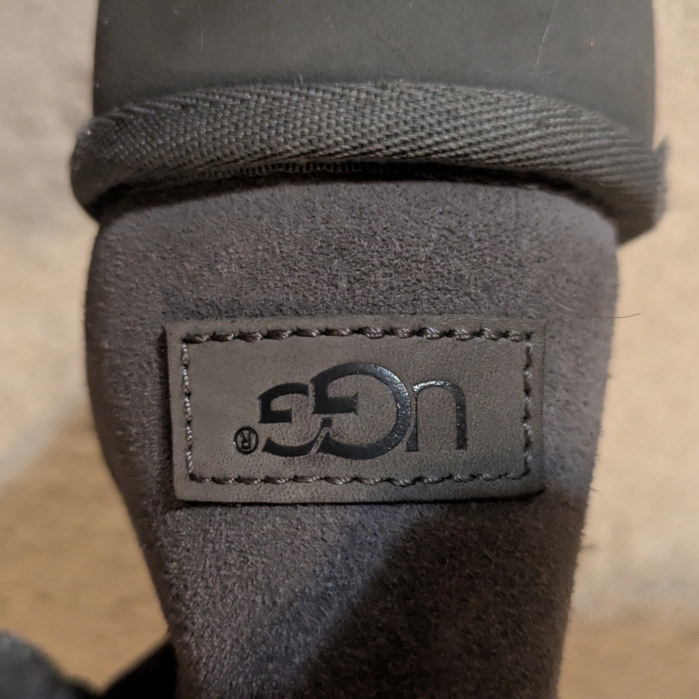 Ugg Gray Short Boots 8 Size - Picture 10 of 10